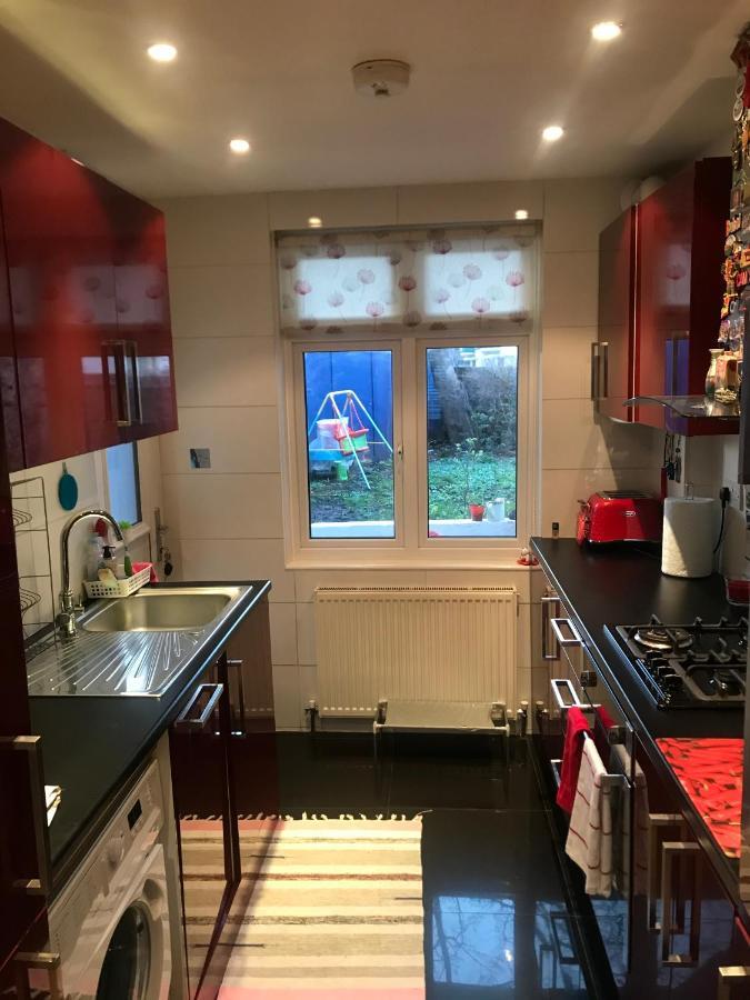 Bright Balham Apartment ロンドン エクステリア 写真